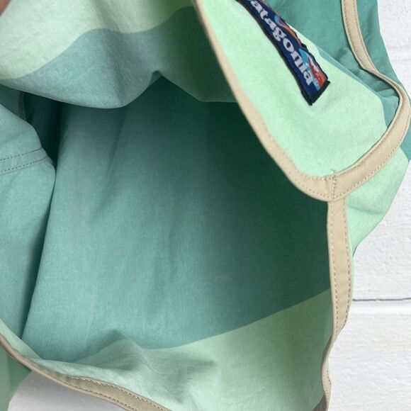 Patagonia men’s scallop hem stretch wavefear board shorts 18” - Picture 4 of 5